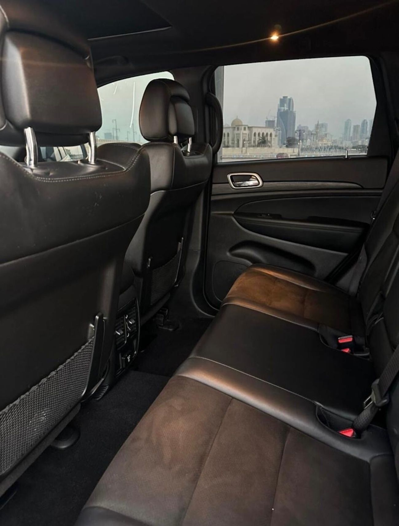 Jeep Cherokee 3.6L limited 6 cly 295hp