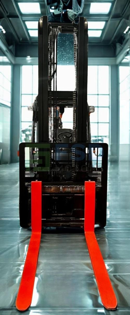Toyota Fork lift Forklift TOYOTA 5 TON 2 STAGE DIESEL FORKLIFT TRUCK MODEL 8FD50N. (Export Only)