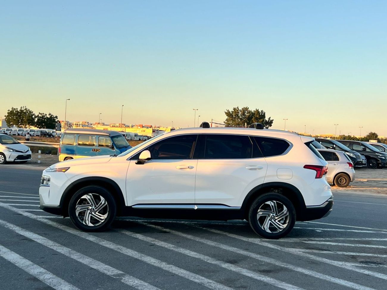 Hyundai Santa Fe 2022 Hyundai Santafe SEL  2.4L V4 - Rear Camera & Sensor - Leather Seats -