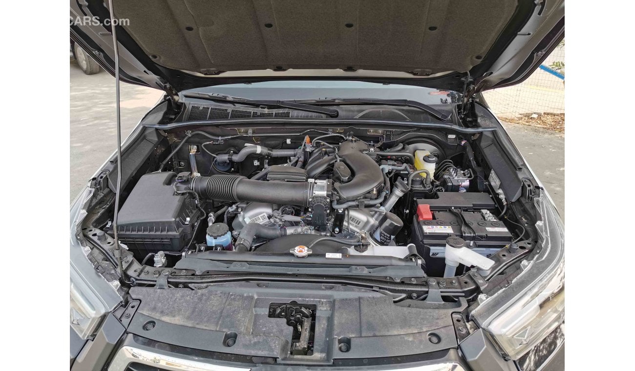 تويوتا هيلوكس 4.0L V6 Petrol, A/T, ADVENTURE, 4X4 With Roll Bar (CODE # THAD08)
