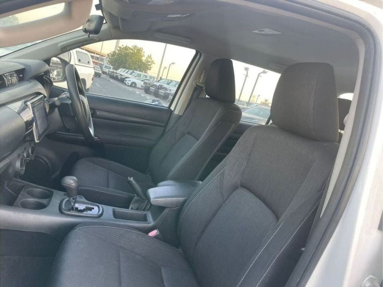 تويوتا هيلوكس diesel 2.8 liter automatic right hand drive