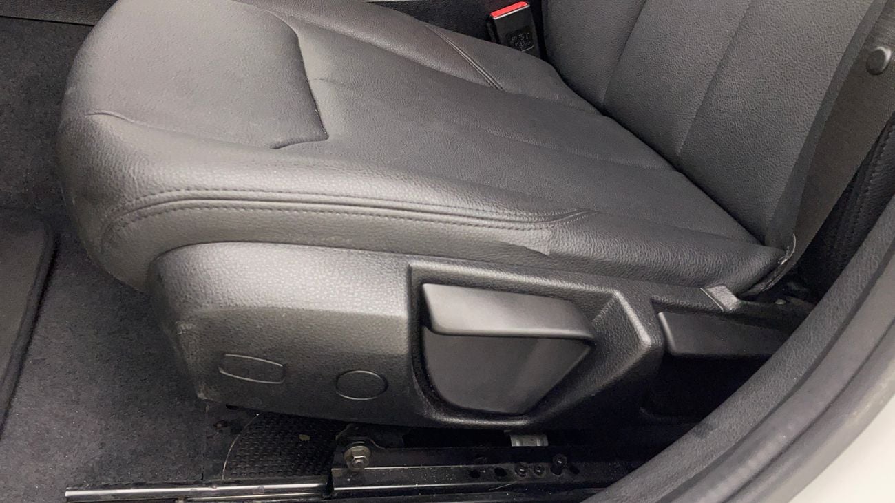 بي أم دبليو 120i EXECUTIVE 2 | بدون دفعة مقدمة | اختبار القيادة في المنزل