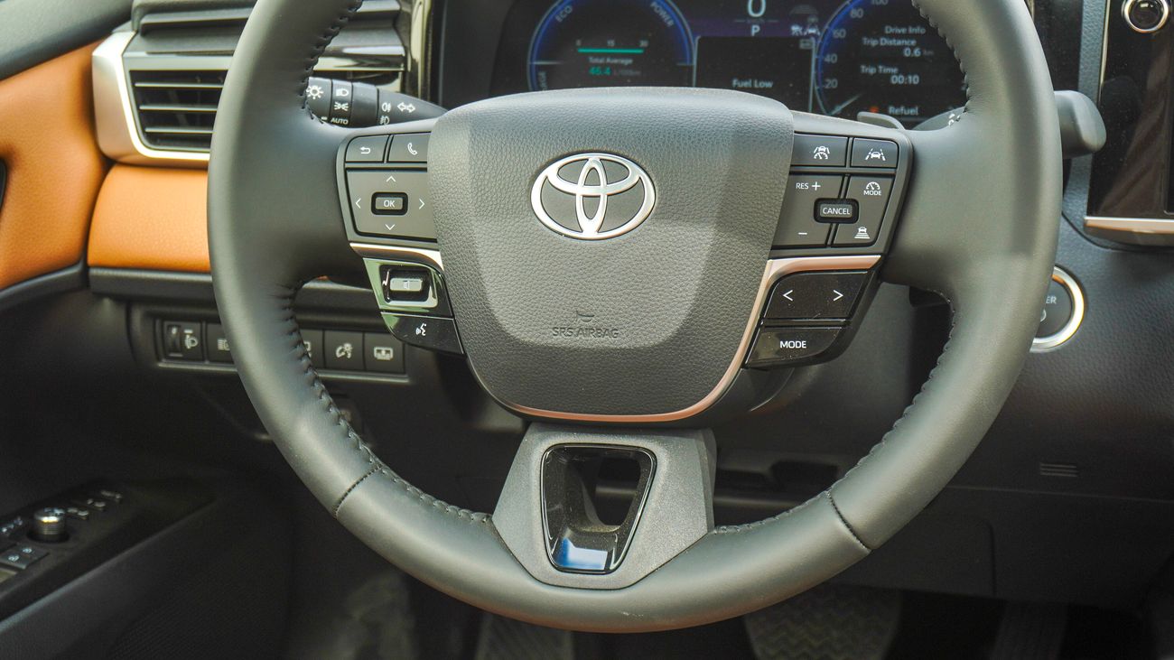 Toyota Camry LIMITED  HEV 2.5L Hybrid