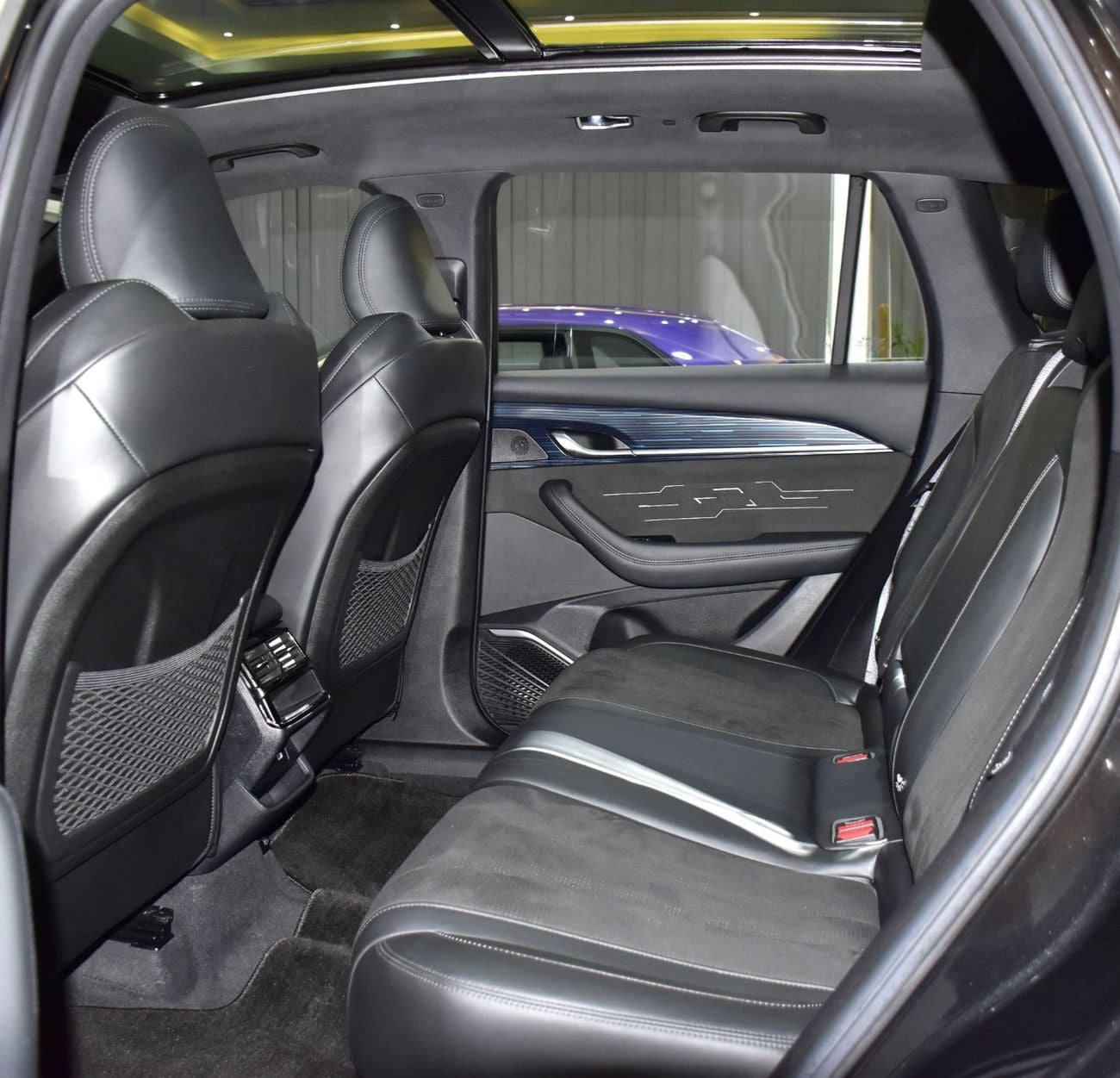 Geely Monjaro EXCELLENT DEAL for our Geely Monjaro L ( 2024 Model ) in Black Color Chinese Specs