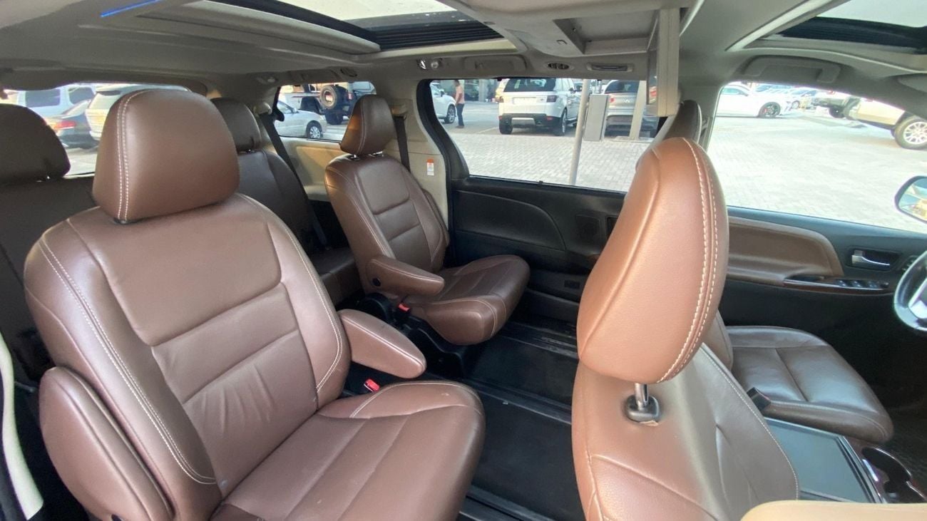 Toyota Sienna VIP OPTION 3.6L V6