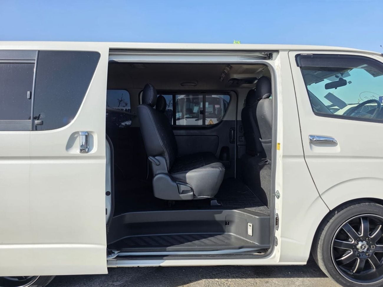 Toyota Hiace TOYOTA HIACE VAN RHD 2012 MODEL 2.0 L PETROL AUTOMATIC(PM58084)