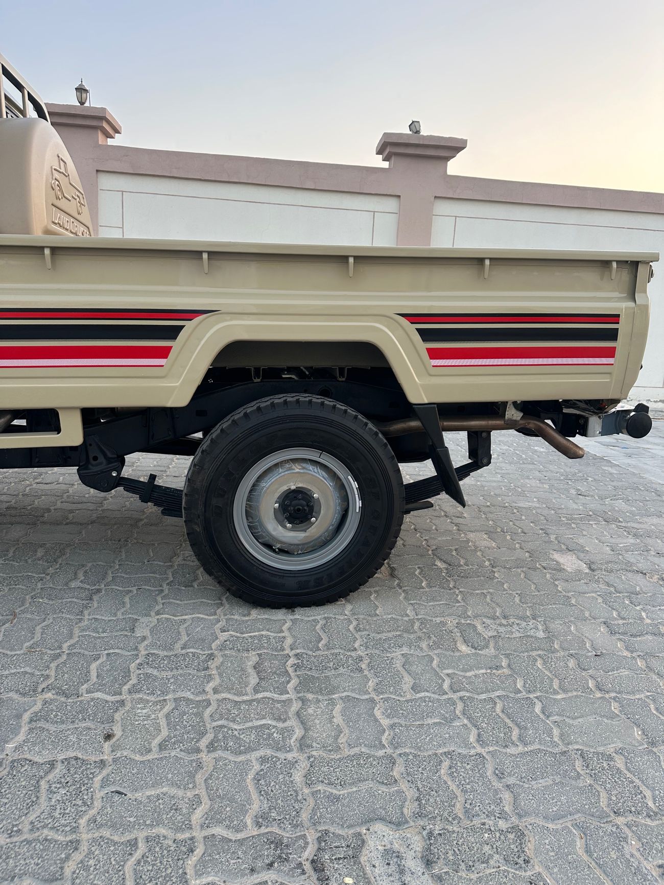 Toyota Land Cruiser Pick Up