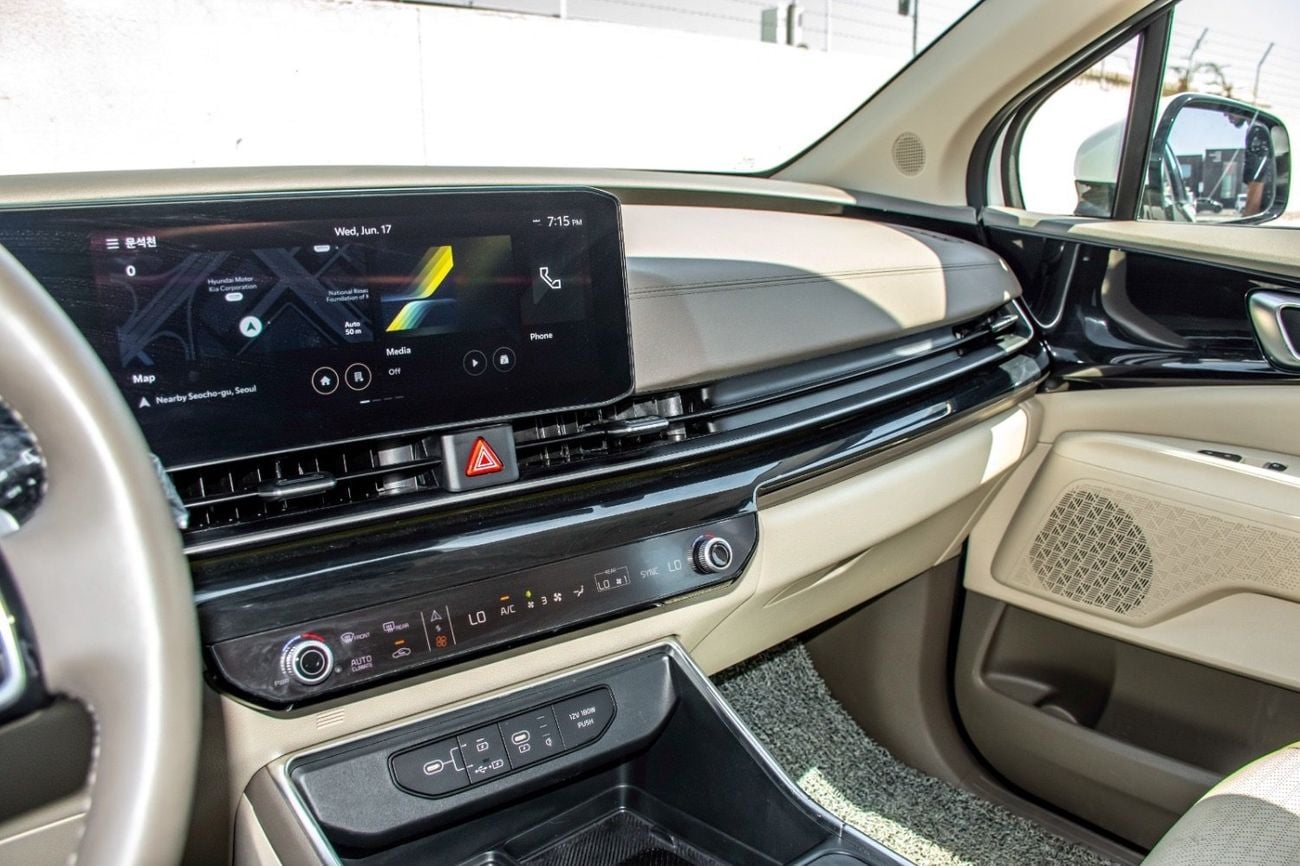 Kia Carnival GLS TOP