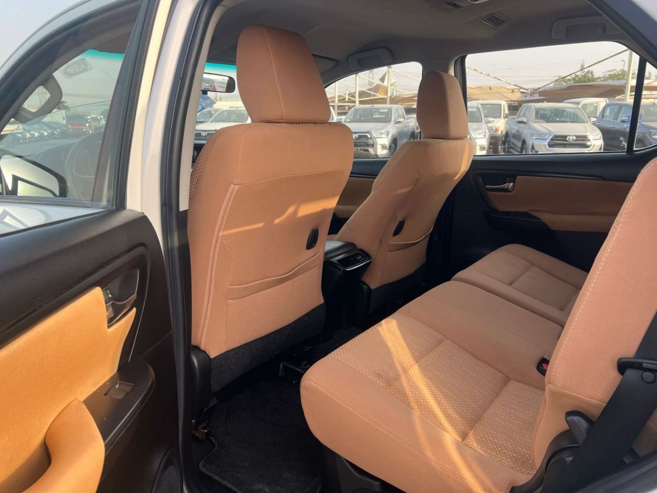 تويوتا فورتونر 2021 TOYOTA FORTUNER V4 2.7L - 4X4  4Wheel Drive - Rear Camera