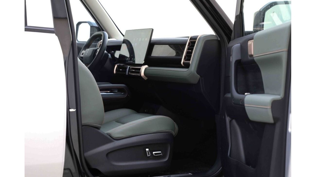 Chery iCar 03 2024 ICAR EQ3 V2 Long Range - Silver inside Green | Export Only