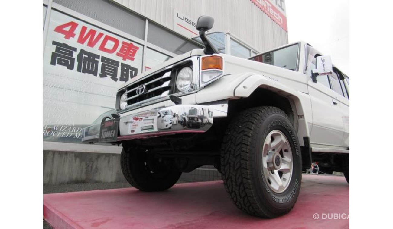 Toyota Land Cruiser HZJ76K