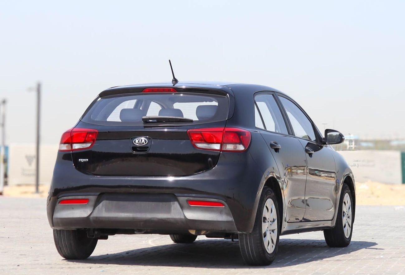 Kia Rio EX 1.4L (100 HP) Hatchback