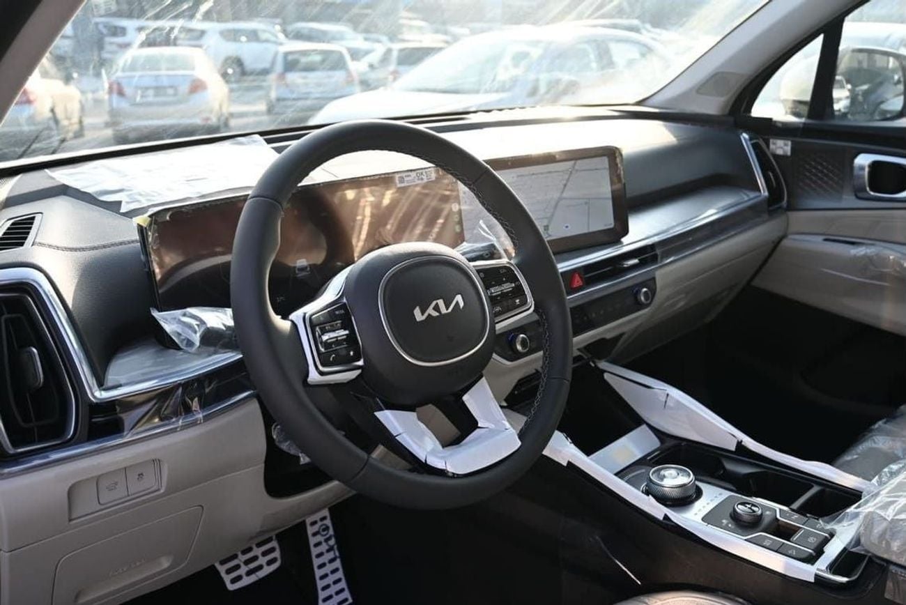 كيا سورينتو Top 3.5L Kia Sorento 3.5L V6, Petrol AWD Color White, Model 2025(Export Price)