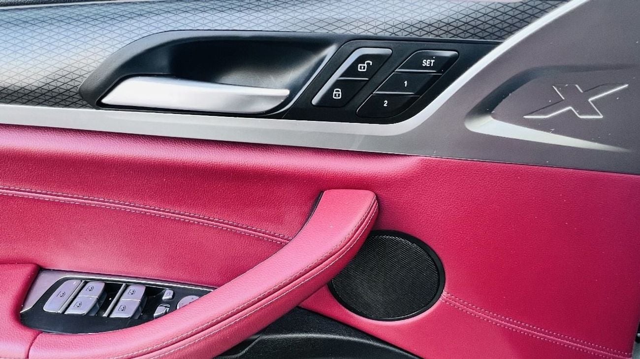 BMW X4M AED 3200 PM | UNDER WARRANTY | FSH |  BMW X4M XDRIVE30i | GCC | 2022 | NO FLOOD