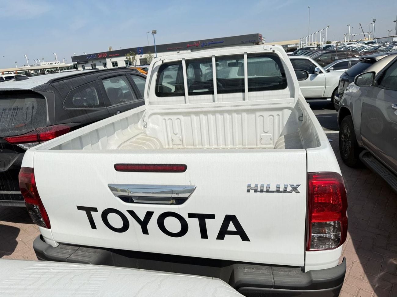 Toyota Hilux HILUX 2.4L MT P. WINDO 2026