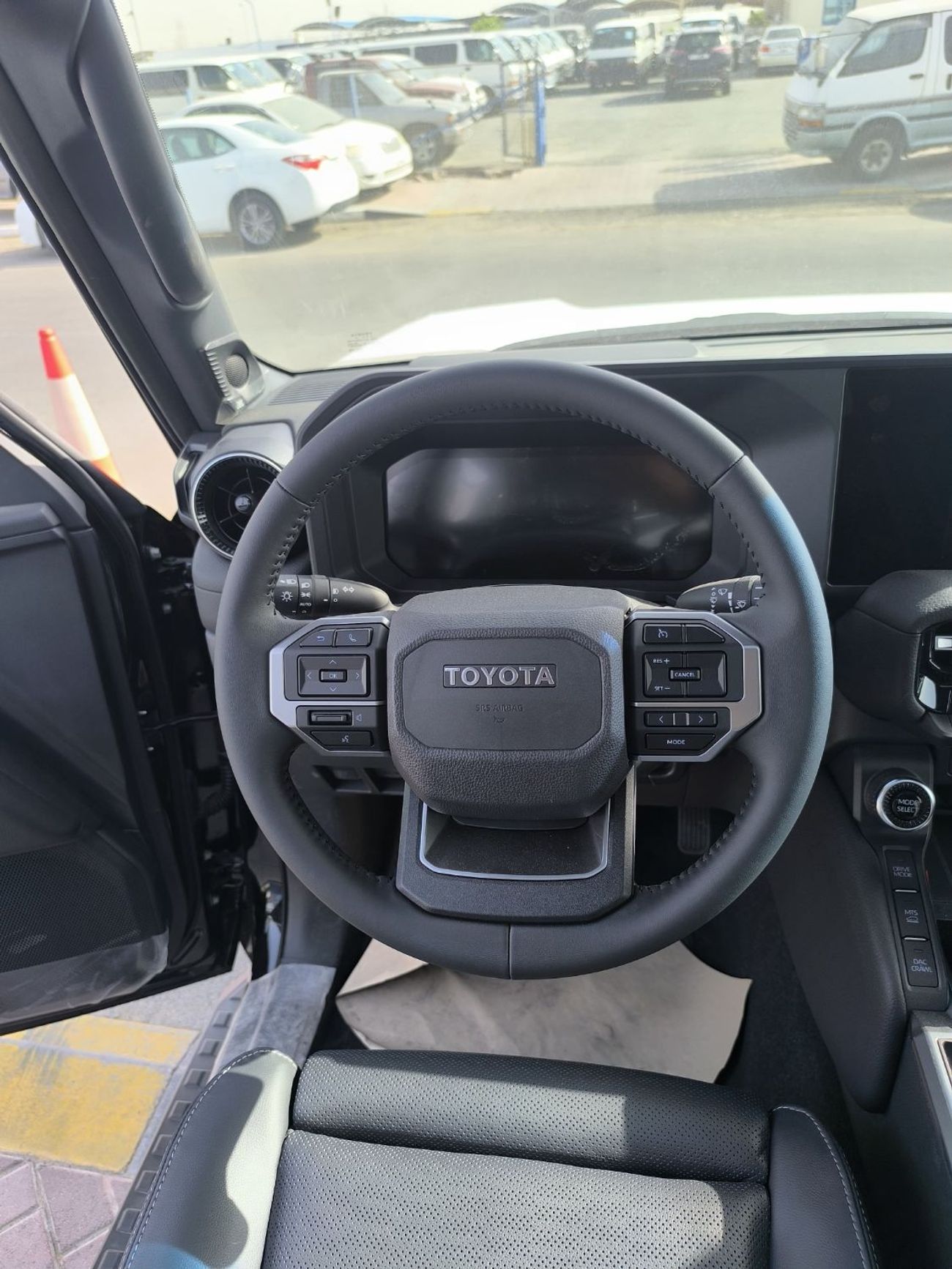 تويوتا برادو TOYOTA PRADO VX 2.4L PETROL AT 4WD MY2025 FULL OPTION