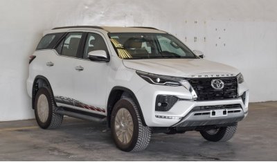 تويوتا فورتونر Get 2023 Toyota Fortuner 2.8 D A/T 23 - Pearl White inside Chamois | Export Only