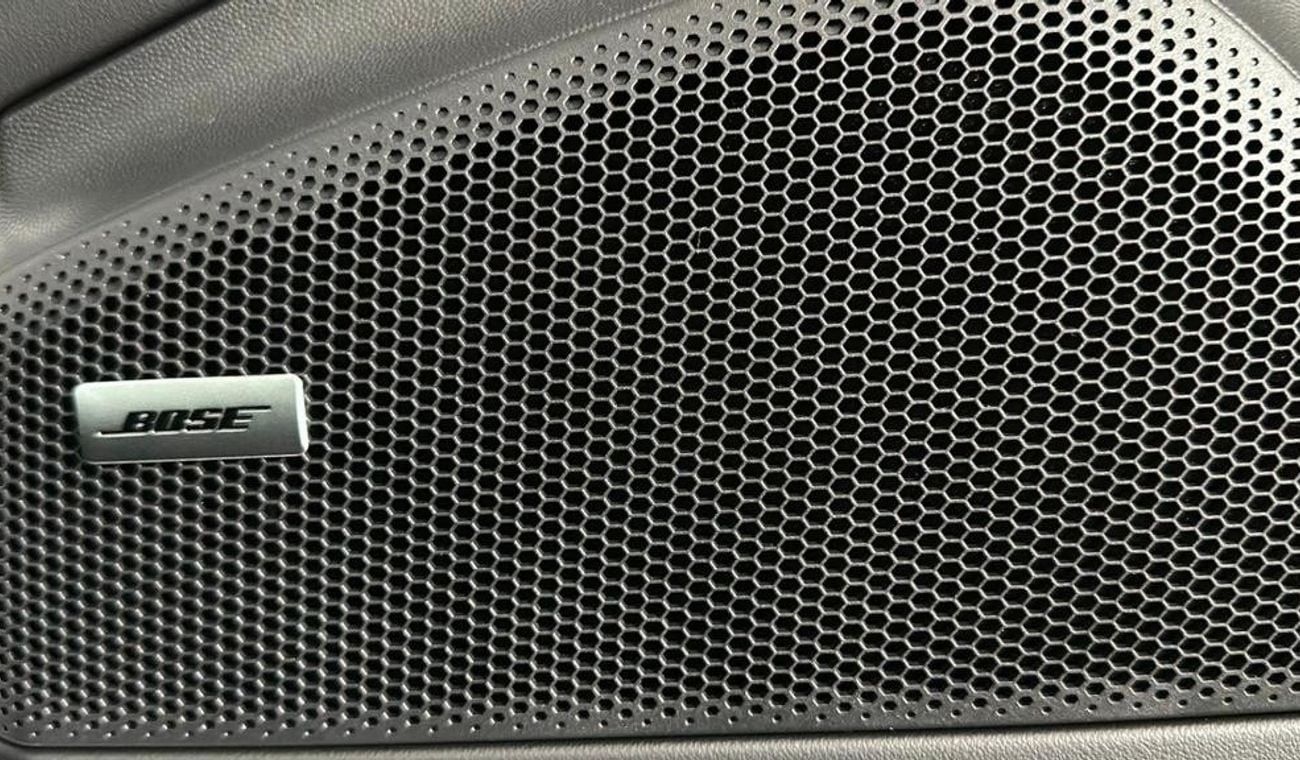 Porsche Macan Electric Estate 470kW Turbo RIGHT HAND DRIVE