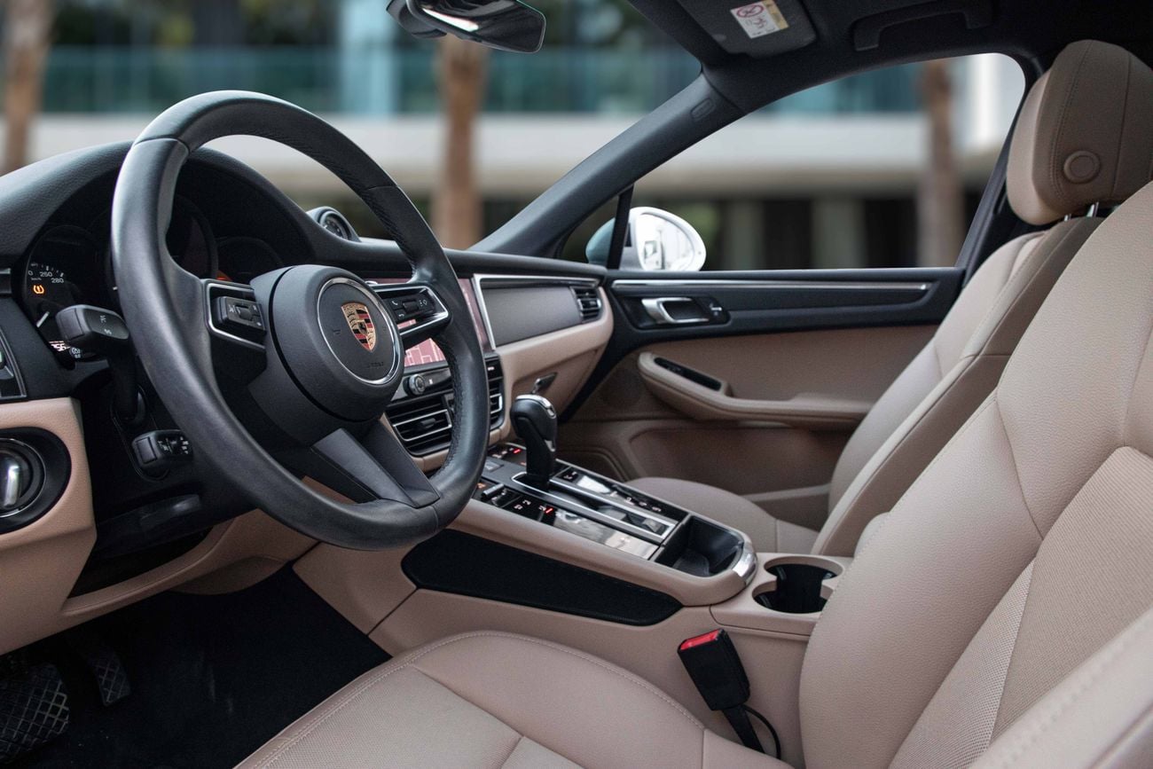 Porsche Macan STD Macan Base | 4,407 P.M | 0% Downpayment | Perfect Condition!