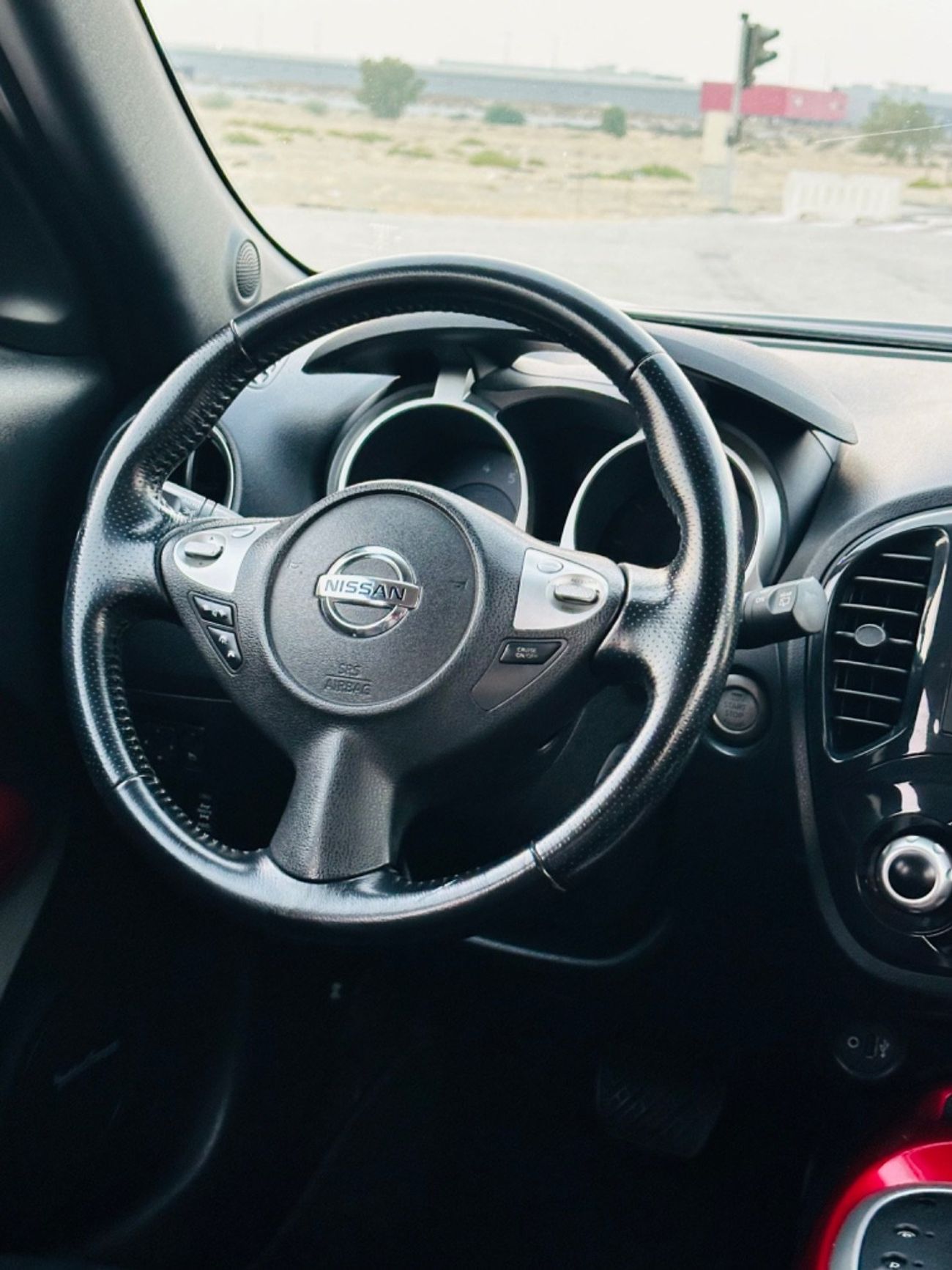 نيسان جوك موديل 2013 حاله ممتازه من الداخل و الخارج فل مواصفات فتحه وجلد ومثبت سرعه وتحكم كهربي كامل