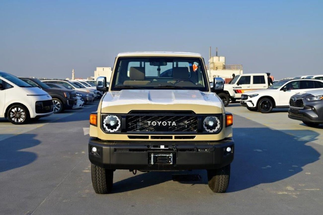 تويوتا لاند كروزر بيك آب SINGLE CAB DLX 2.8L DIESEL AT-EURO 5