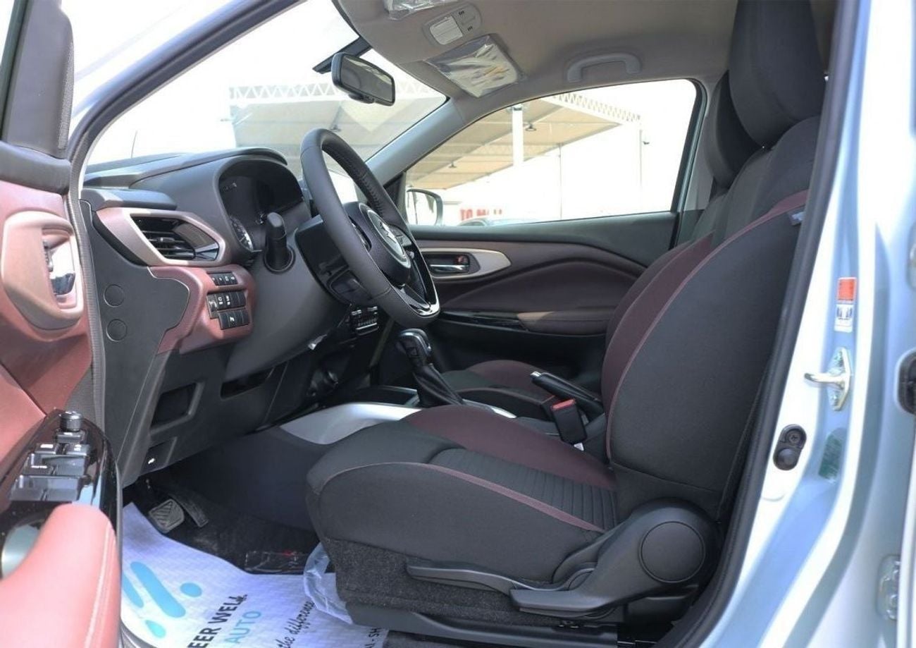 سوزوكي فرونكس 2025 GLX | 9 inch Display Audio | 360 Camera | HUD | 6 Airbags | EXPORT ONLY