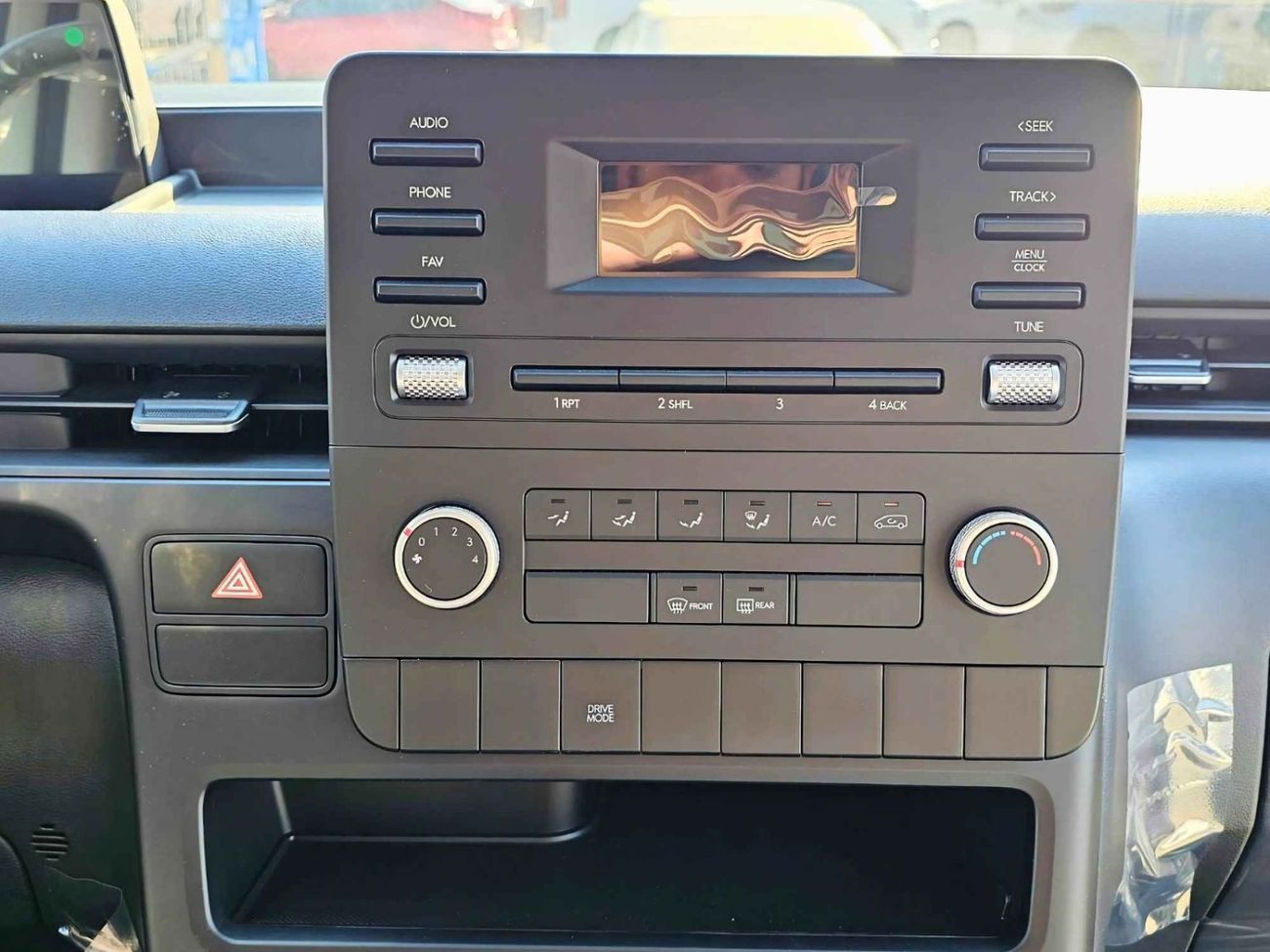 هيونداي ستاريا CARGO | 2.2L V4 DIESEL | MANUAL GEAR BOX | 2 STR (CODE # STCD)
