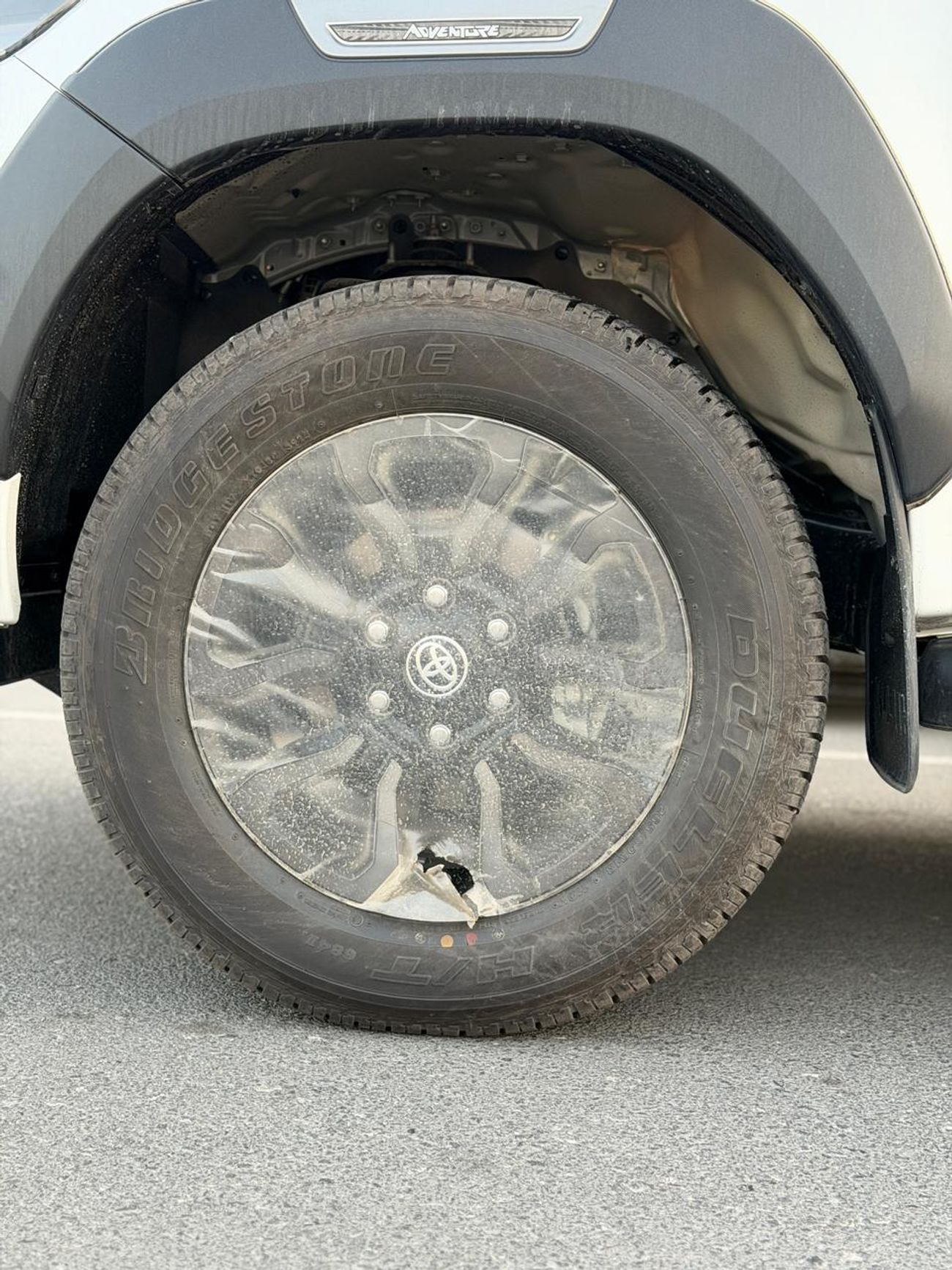 تويوتا هيلوكس DC 4.0L PETROL ADVENTURE AUTOMATIC TRANSMISSION ( FOR RE EXPORT ONLY )