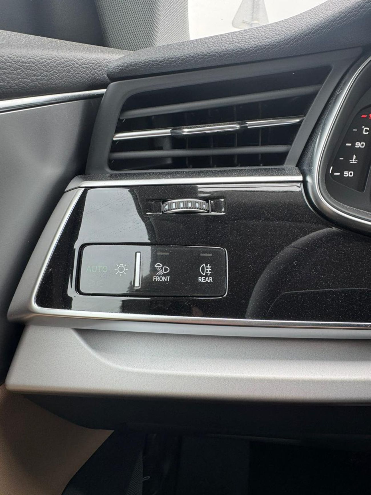 أودي Q8 55 TFSI quattro (340 HP)