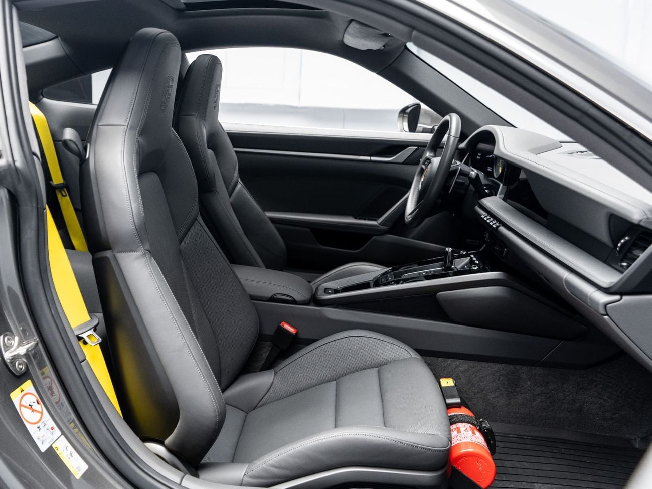 Porsche 911 Carrera 3.0L (444 HP) Coupe Carrera 3.0L (388 HP) Coupe 2024 Porsche 911 Carrera, 3.0 TC F6 RWD, 388