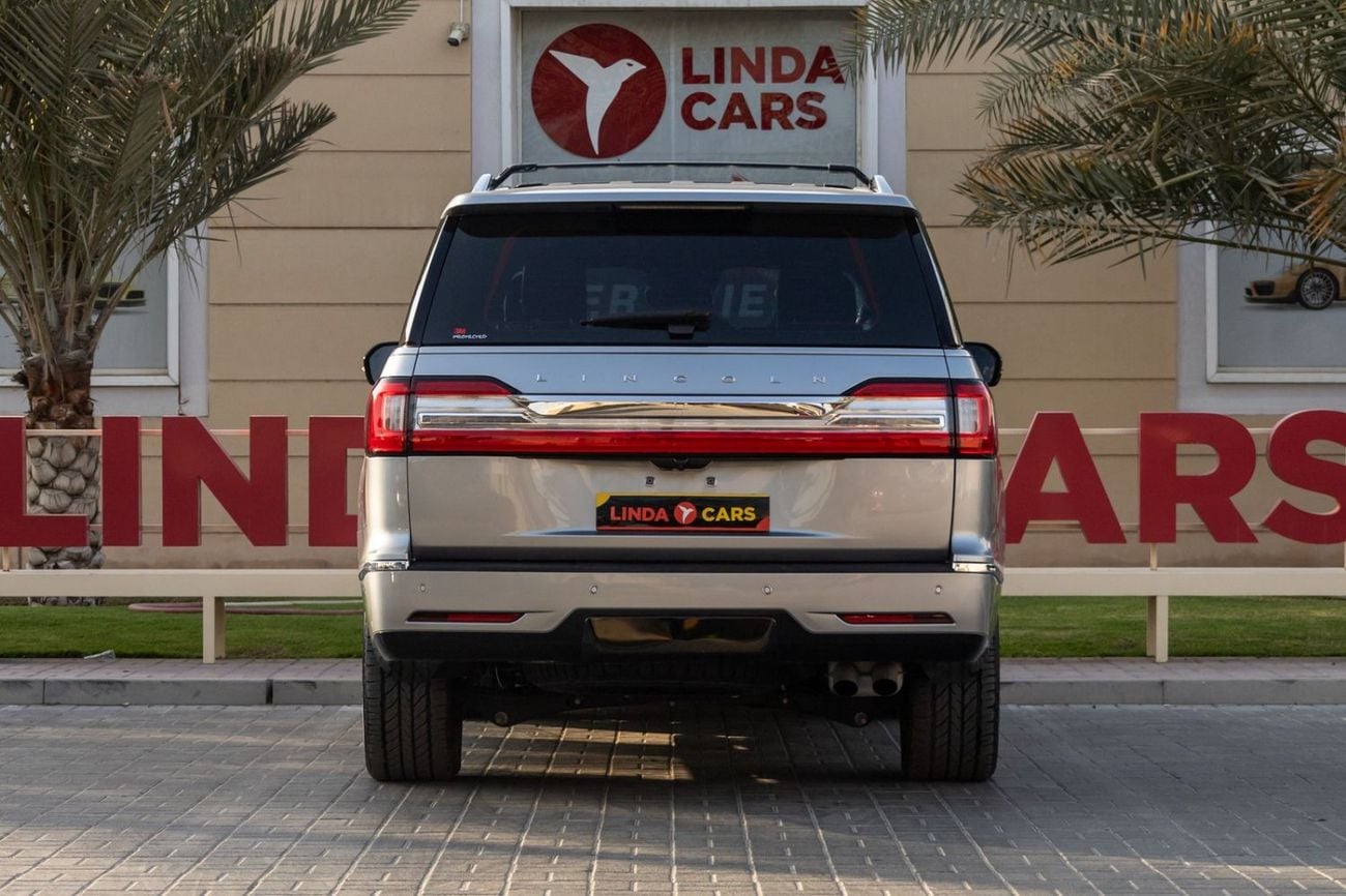 Lincoln Navigator Reserve 3.5L Lincoln Navigator Reserve 2021 GCC | Warranty | Service Contract
