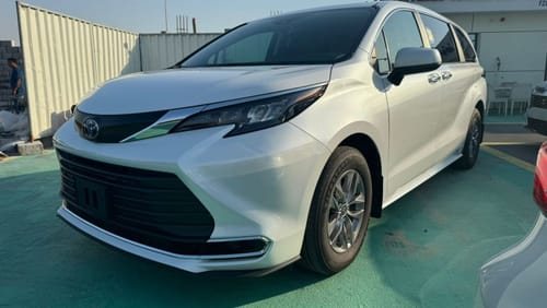 Toyota Sienna Price in UAE, Images, Specs & Features