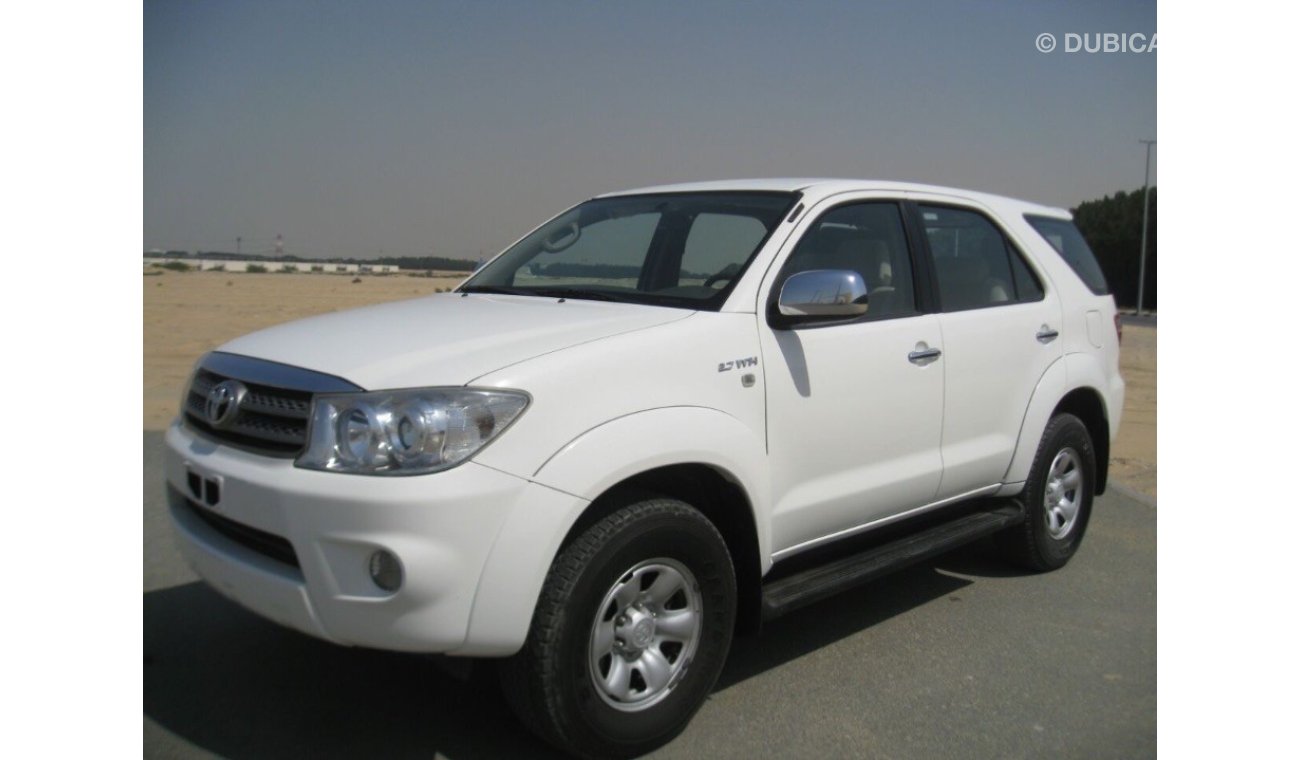 Toyota Fortuner V4 2011