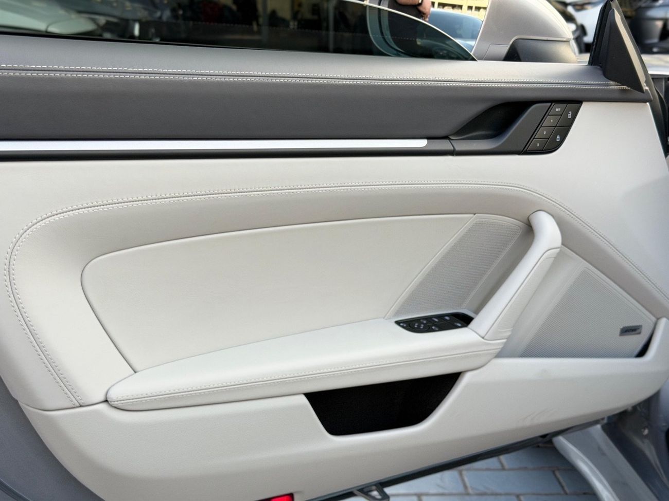 Porsche 911 Carrera 4GTS 3.0L (450 HP) Convertible