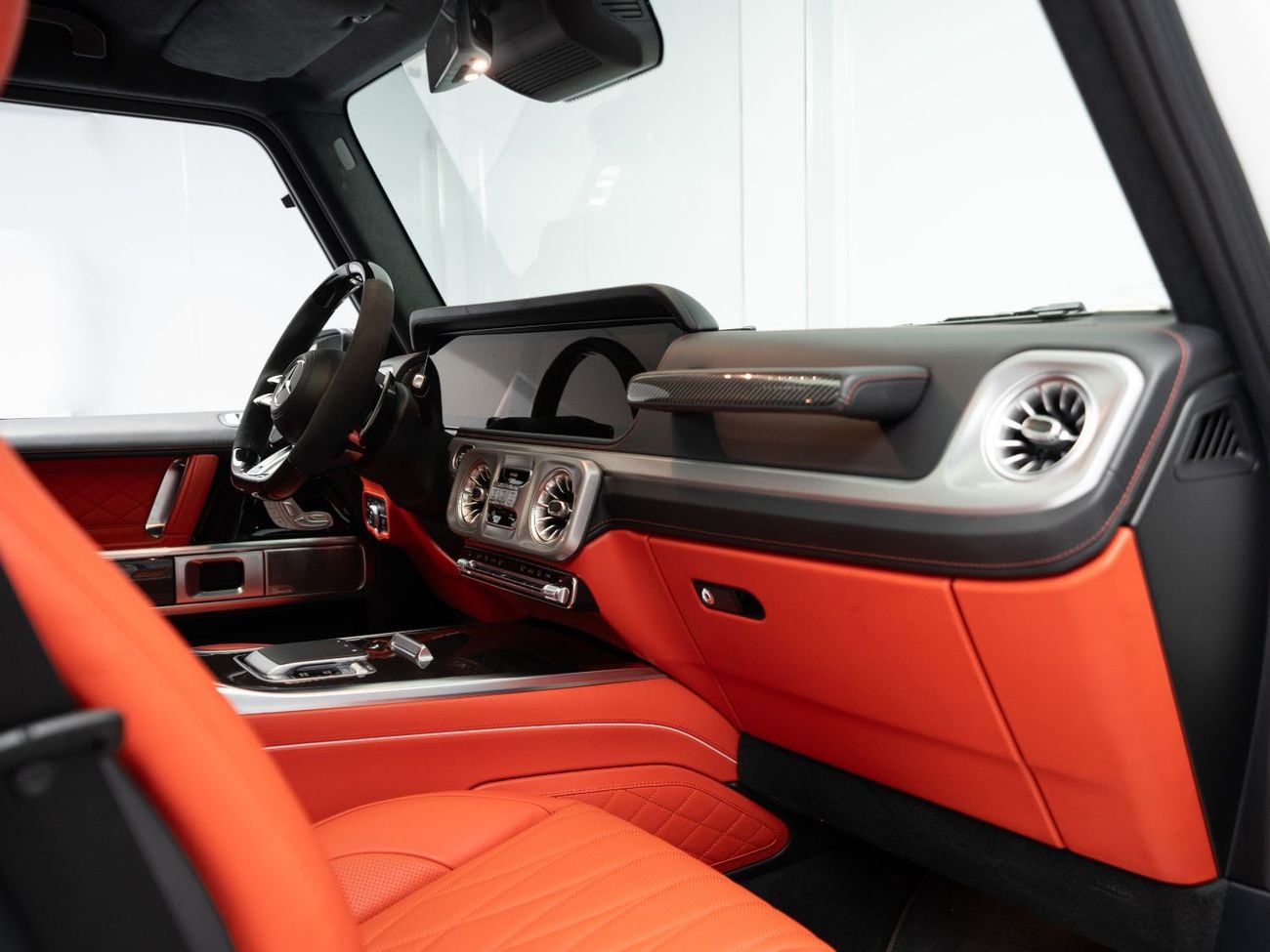 مرسيدس بنز G 63 AMG STANDARD BUY NOW, PAY 2027 | THE BLACKLINE STANDARD | 2030 Mercedes Warranty + Service Contract, GCC