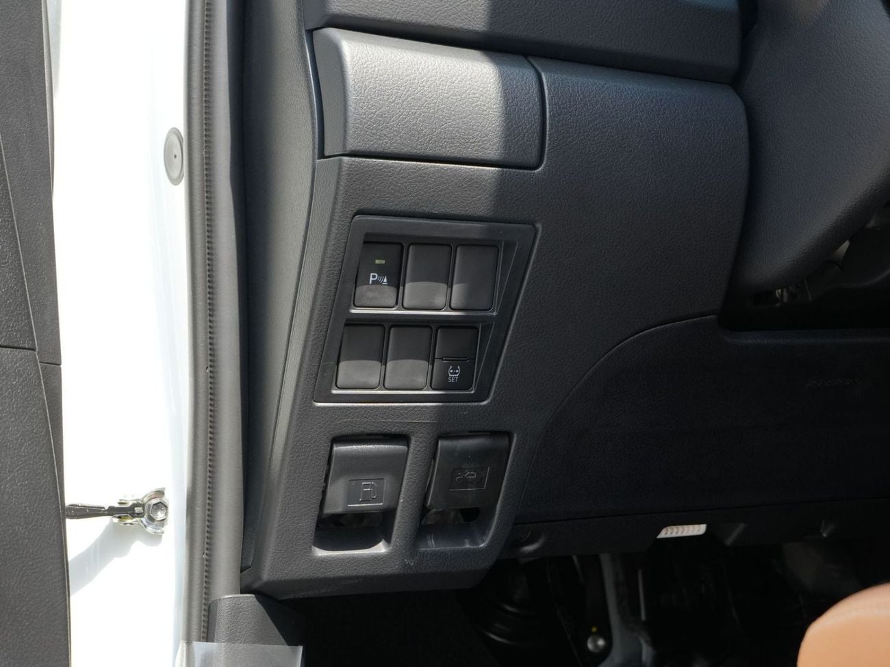 Toyota Fortuner 2026 TOYOTA FORTUNER 2.7L PETROL AT 4WD GCC BRAND NEW 0KM