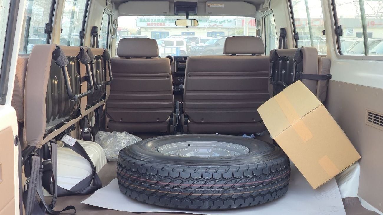 Toyota Land Cruiser 70 Toyota Land Cruiser 70 LC 78 | 2.8L| V4 | T/Diesel | MT | 2025