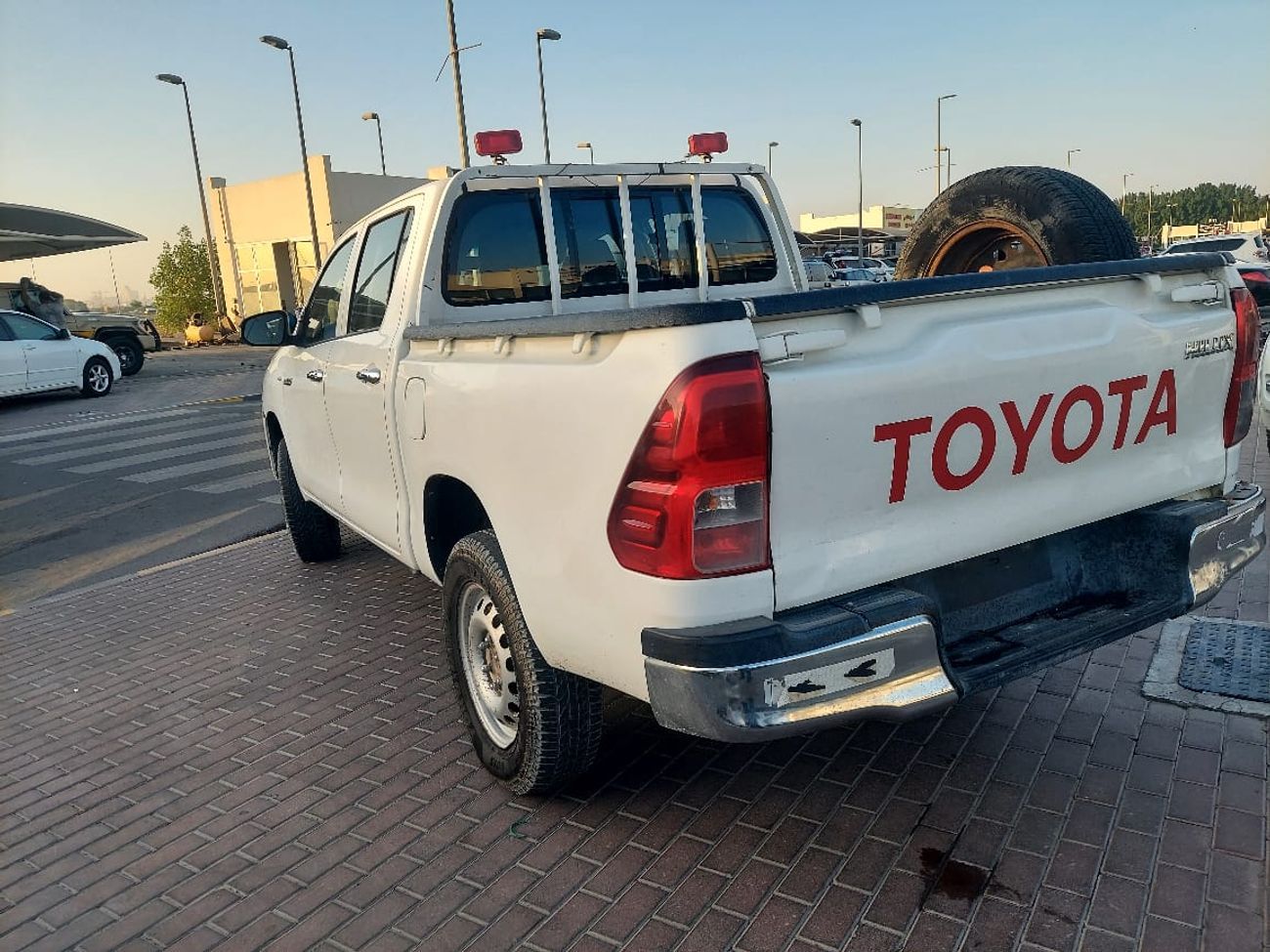 تويوتا هيلوكس DC 4WD 2.4L DIESEL MANUAL TRANSMISSION