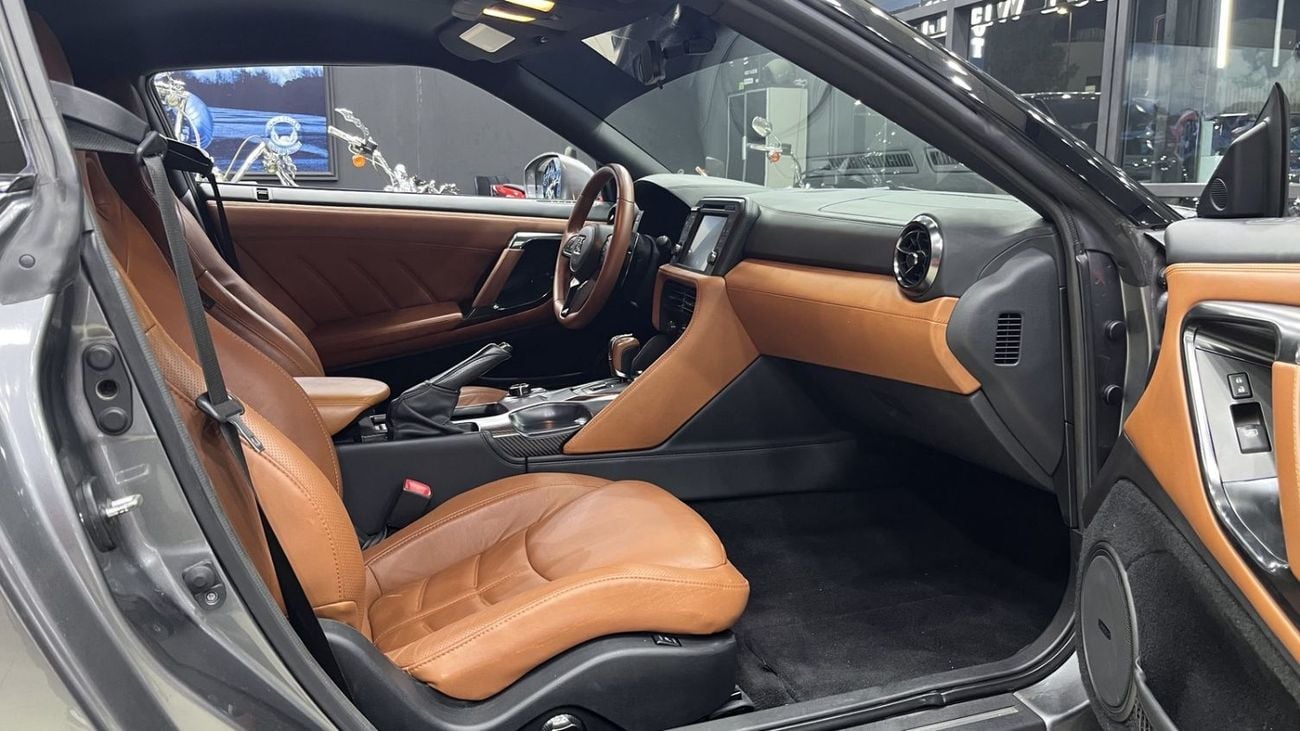 نيسان جي تي ار PREMIUM Nissan GT-R 2017