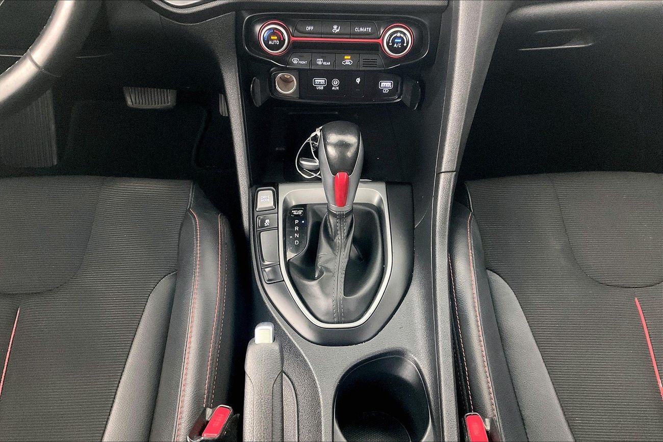 Hyundai Veloster Standard | Guaranteed Warranty | 0 Down Payment