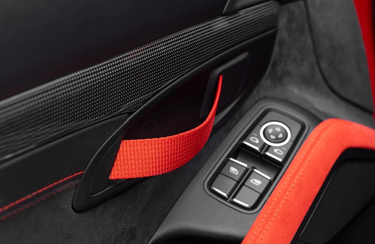 بورش 911 3.8L F6 Twin-Turbocharged Engine