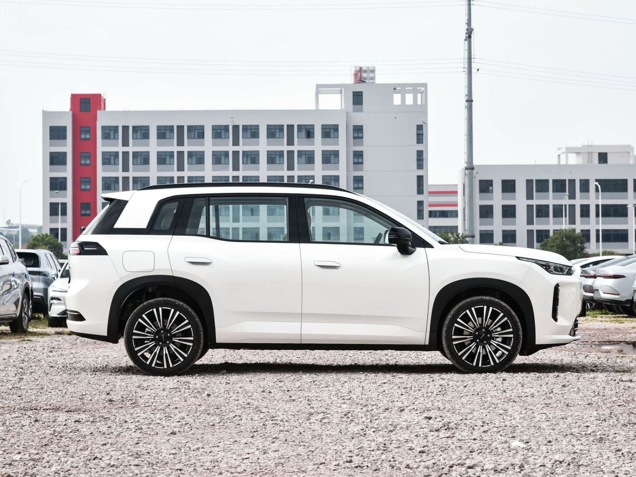 جي إيه سي أيون i60 GAC Aion i60 1.5L PLUG IN HYBRID  230 KM MODEL 2025