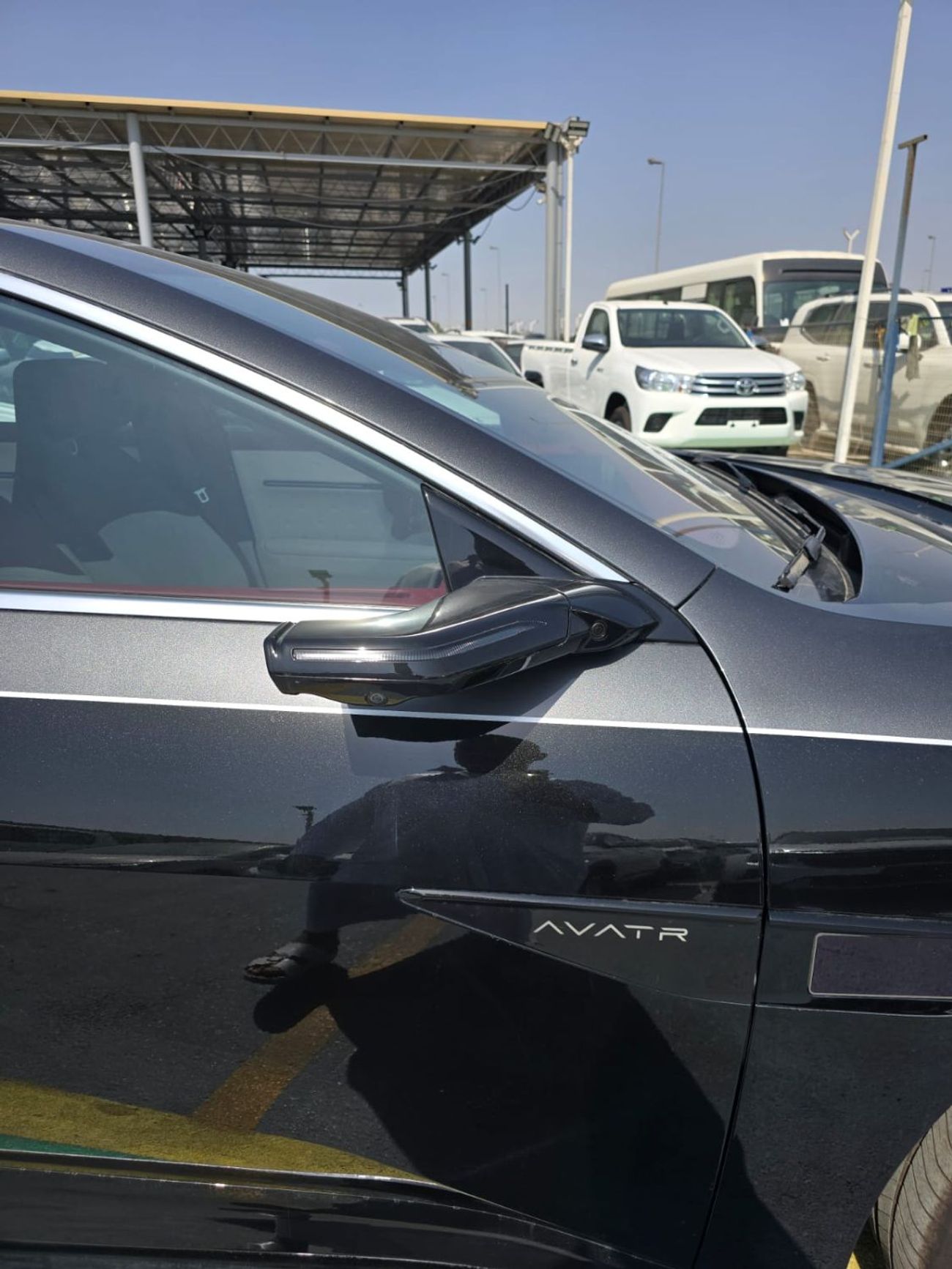 أفاتر 12 GT AWD