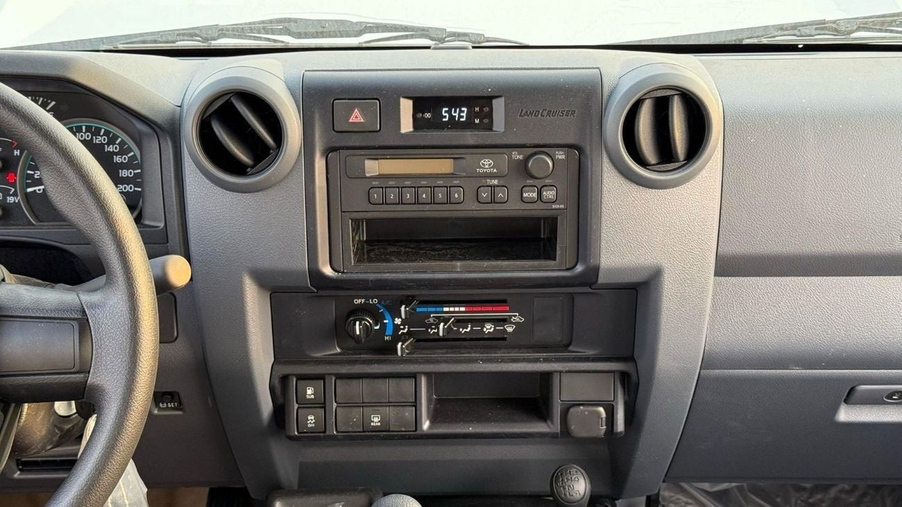 Toyota Land Cruiser 70 LC 78 4.0 V6 PETROL MANUAL