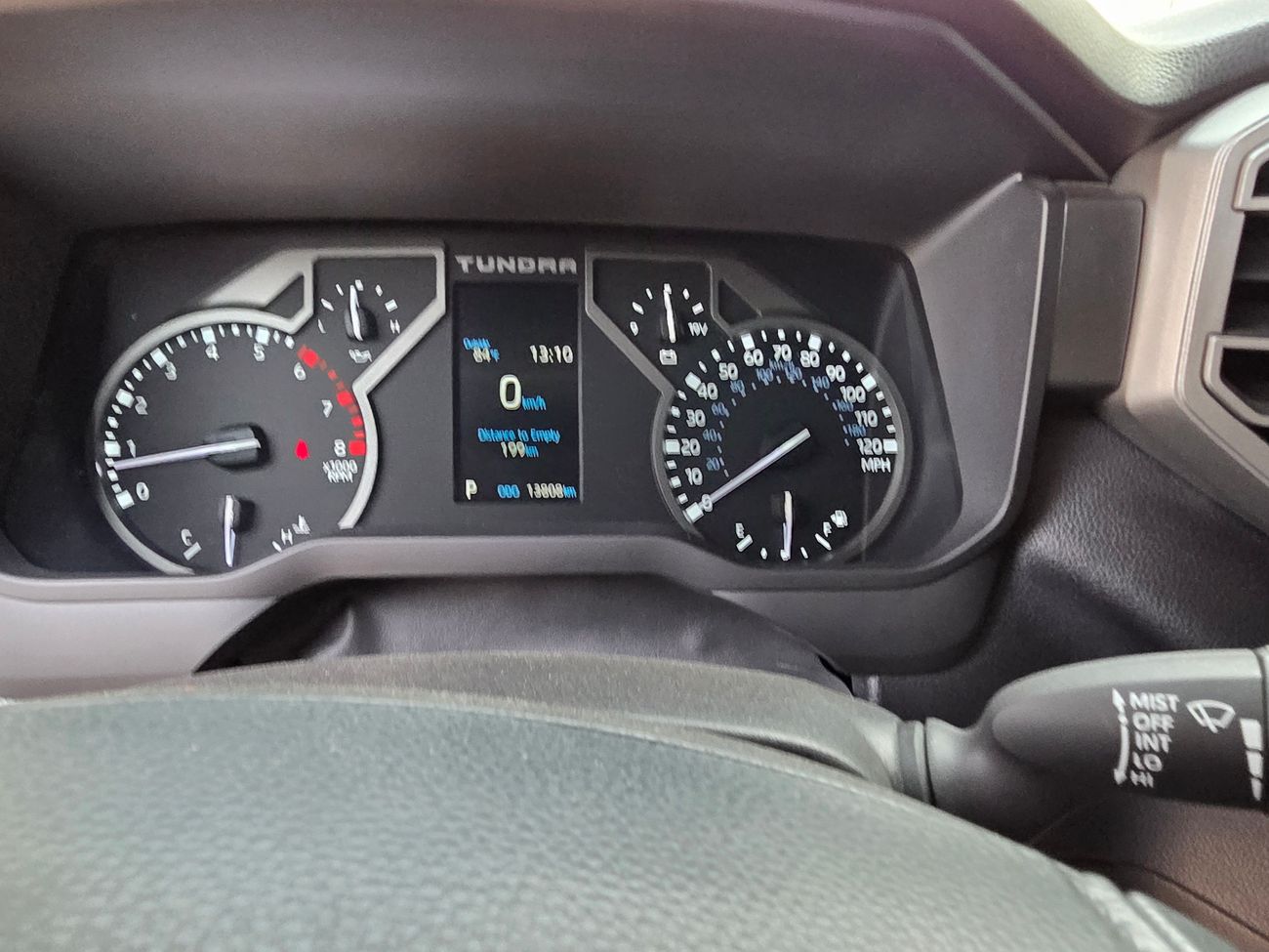 Toyota Tundra 2024 SR5 V6 twin turbo 389hp 4x4 LOW MILEAGE In perfect condition