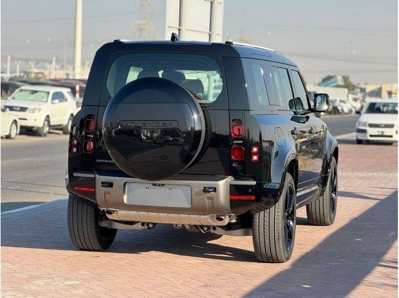 Land Rover Defender LAND ROVER DEFENDER 6 CYLINDER 3.0L 2025