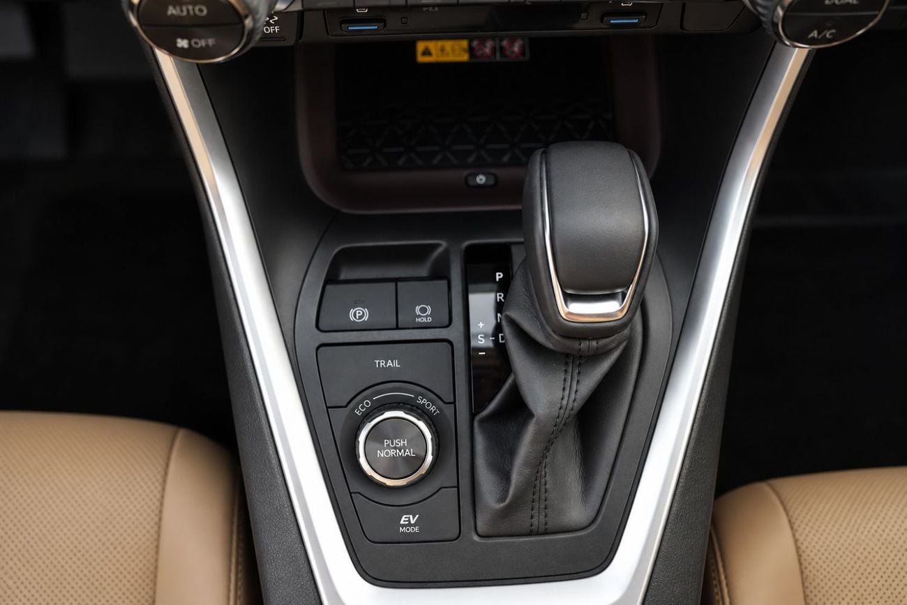 Toyota RAV4 LTD HEV Toyota RAV4 Hybrid AWD (AXAH54)