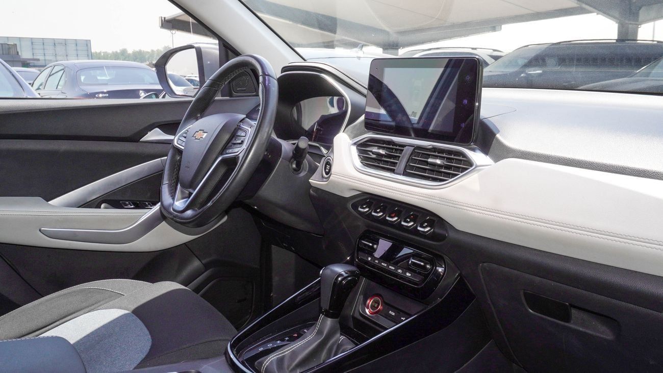 Chevrolet Captiva LS 1.5L (149 HP) (5 Seater)