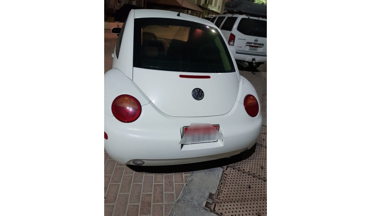 Volkswagen Beetle Very good condition نظيفة السيارة