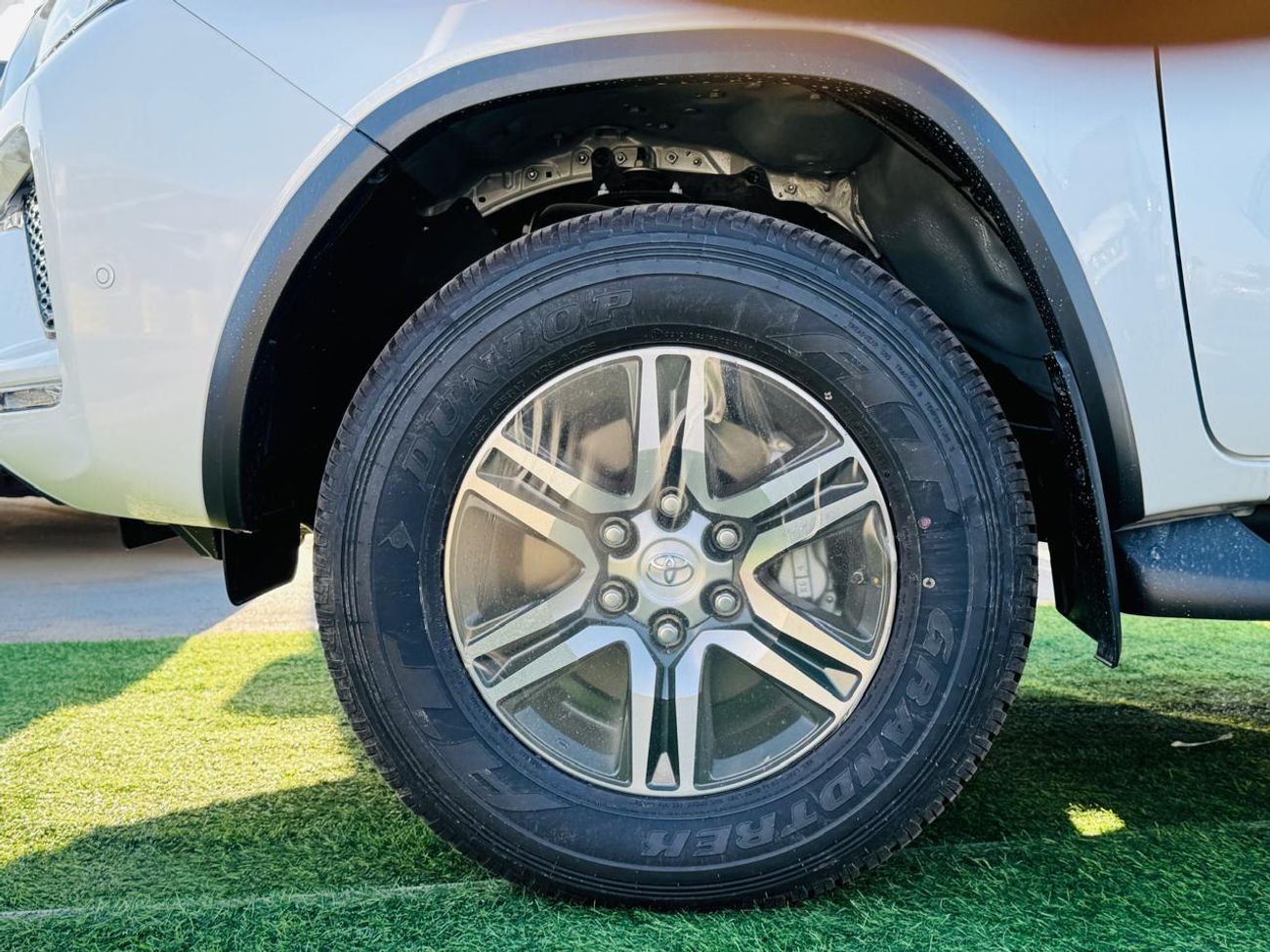 Toyota Fortuner TOYOTA FORTUNER 2.7L PETROL 2025